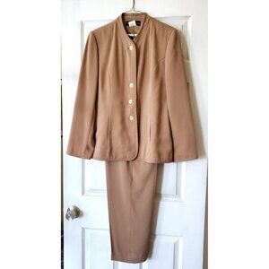VINTAGE WOMENS HARVE BENARD 2 PIECE BEIGE PANT SUIT SIZE 12